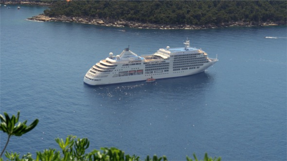 Cruise Ship