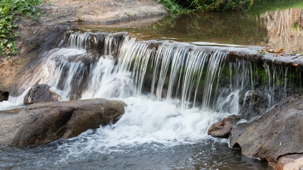 River Flows Thru The Jungle alt