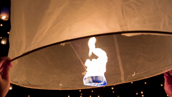 Loy Khratong Lantern Festival alt