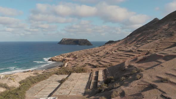 Abandoned factory on the beach of Dos Frades on Porto Santo. alt