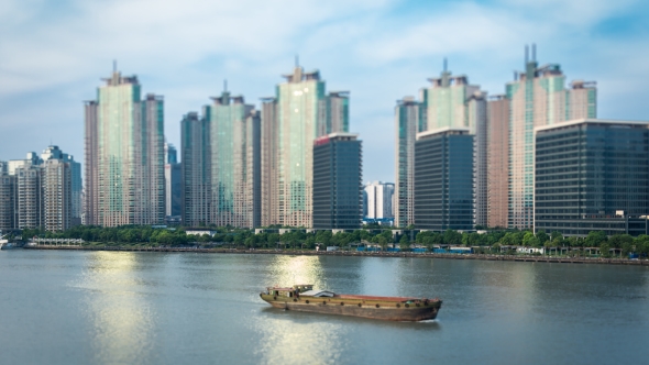 Shanghai River 