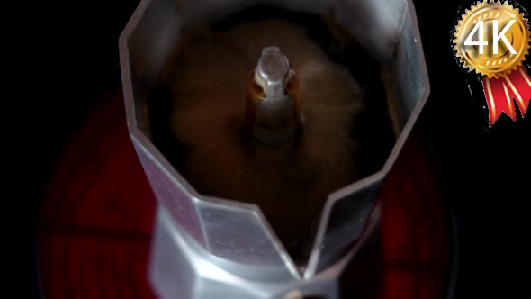 Making Italian Coffee With Moka Coffee Maker alt
