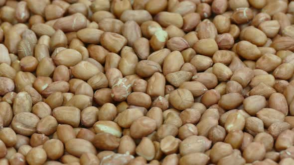 A lot of peanut bean alt