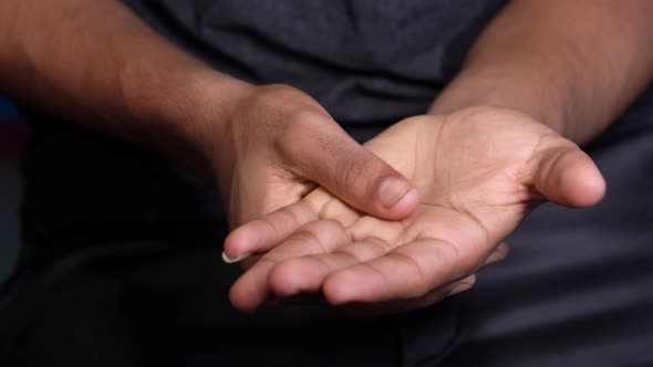 Man Suffering Pain in Hand Close Up  alt