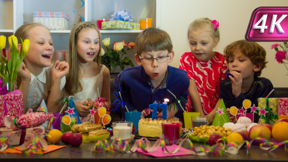 Birthday with Friends alt