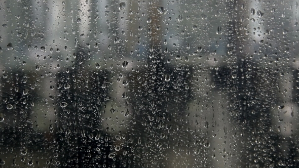 The Machine Is Pouring Mineral Water Into Bottles alt