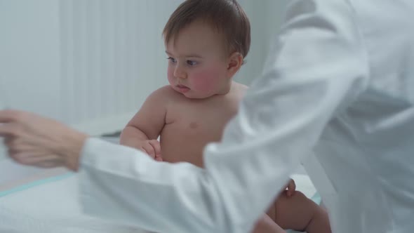 Pediatrician Doctor Concept alt