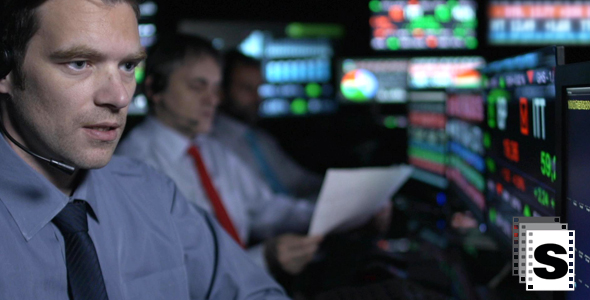 Traders Working Online alt