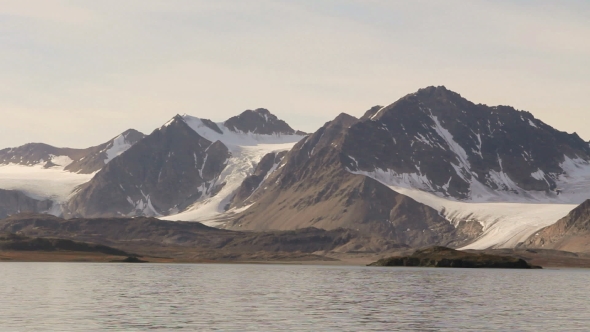Coast Of Svalbard. View From The Ship. Summertime alt