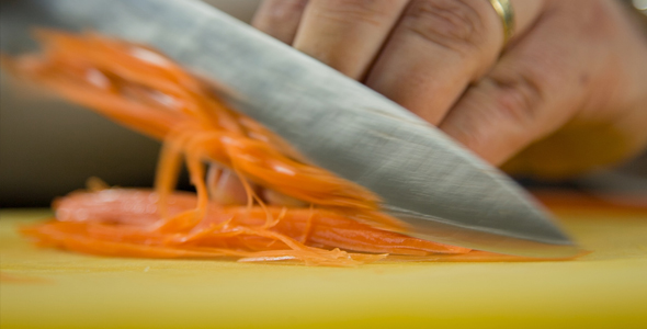 Cutting Carrot 2