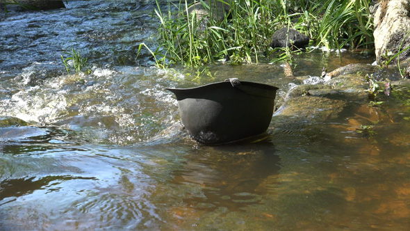 US Military Helmet alt