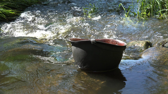 US Military Helmet alt