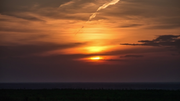 Beautiful Sunset Clouds Golden Hour Of The Sun Setting Field Nature  alt
