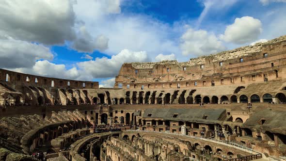 Rome, Italy, Timelapse: Ruins of Colosseum alt