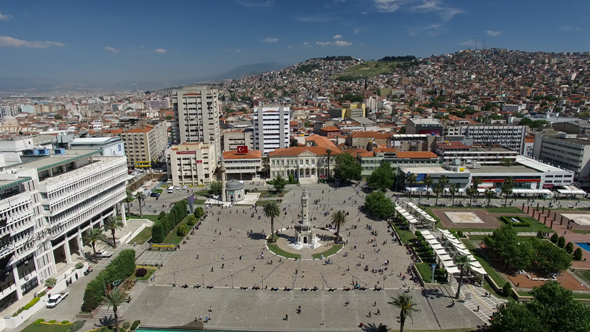 Izmir Konak Square and Clock Tower, Turkey alt