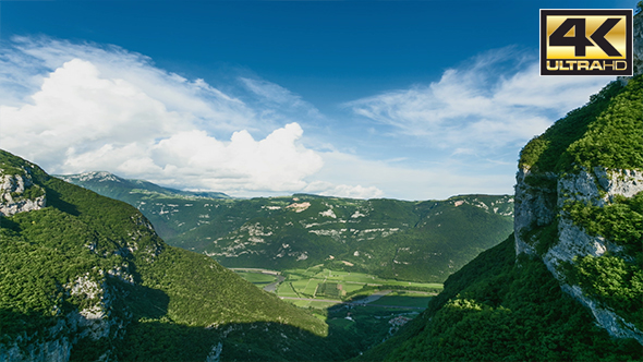 Mountains and Valley alt