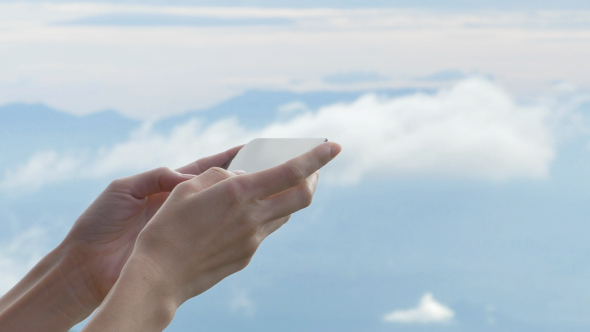 Play Game On Smartphone alt