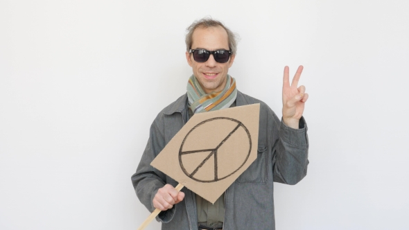 Man in Sunglasses is for Peace alt
