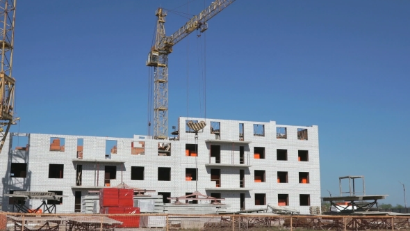 Transportation Of The Concrete Slab Using a Crane