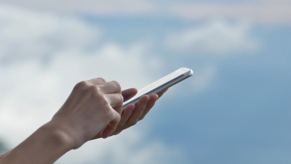 Touching Smartphone alt