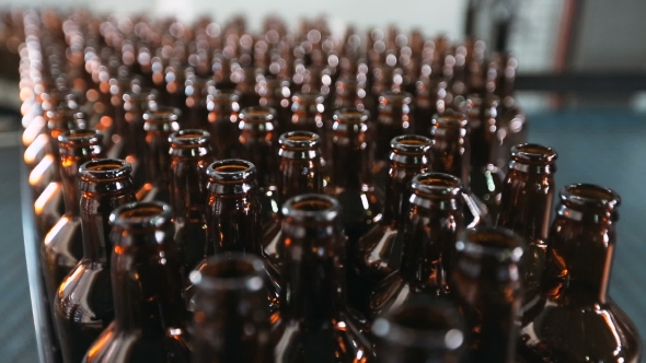 Line Supply Of Bottles At The Brewery alt