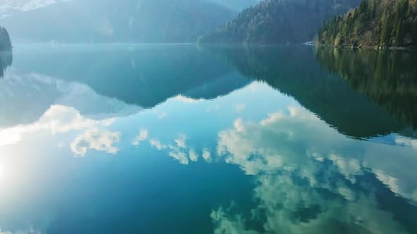 Beautiful Alpine Lake Ritsa Between the Mountains alt