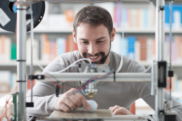 3D printing in the laboratory - Stock Photo - Images