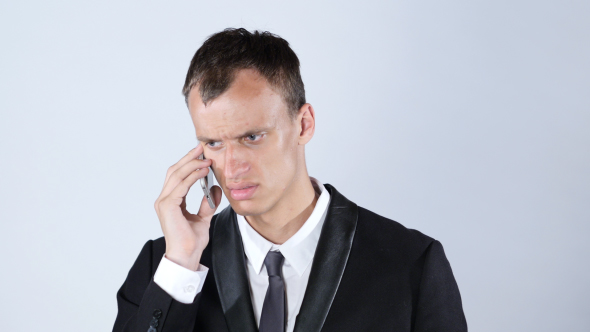 Angry Man Talking on Phone, Gesture alt