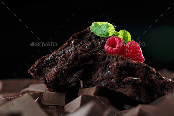 Chocolate brownies with raspberry
