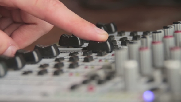 Working With Sound Mixing Console alt