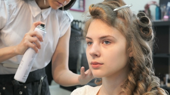 Making Of Hairstyle Volume For The Model Girl