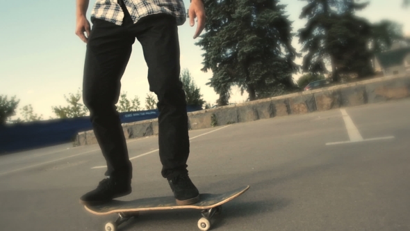 Young Experience Skateboarder Flipping His Skateboard Underground alt