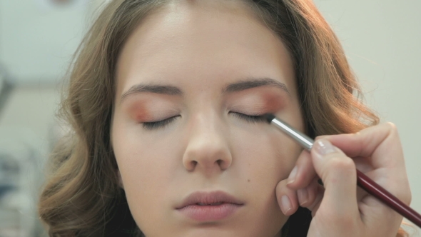 Make Up For Beautiful Bride At The Beauty Salon