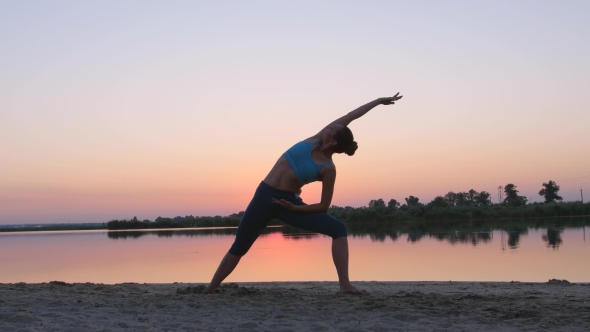 Girl Makes The Slopes alt