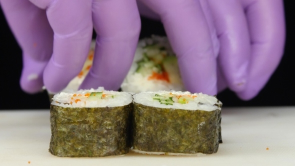 Master Nicely Puts Rolls.  alt