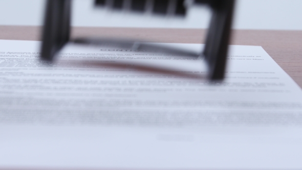 People Enters Into a Cooperation Agreement. Dynamic Change Of Focus.  alt