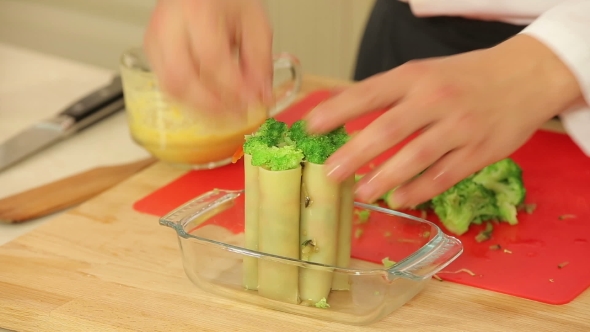 Cannelloni Stuffed With Vegetable Mix alt