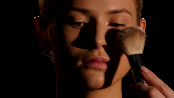 Make-up Artist At Work. Black.  alt