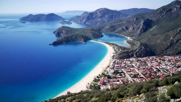 Amazing beautiful panoramic view from drone of Oludeniz Blue lagoon beach in Fethiye in Mugla alt