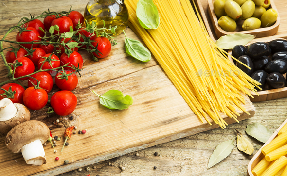 Spaghetti pasta with basil and italian ingredients