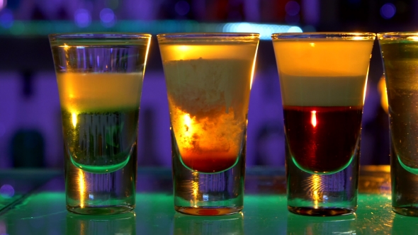 Different Delicious Cocktails, Dolly Shot alt