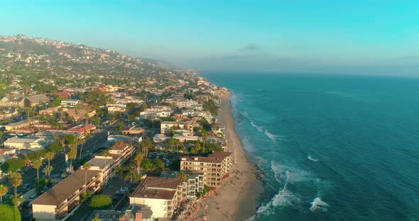 DANA POINT, California. Doheny State Beach. A Sunny Day Beach Scene with People Engaged in Beach alt