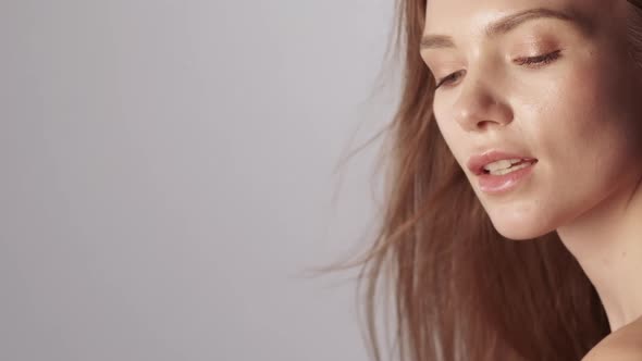 Beauty Care Fashion Fresh Skin Face Smiling Model alt