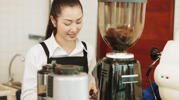 Customer paying with qr code on smartphone screen NFC payment alt