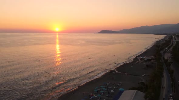 Beautiful Seaside Sunset alt