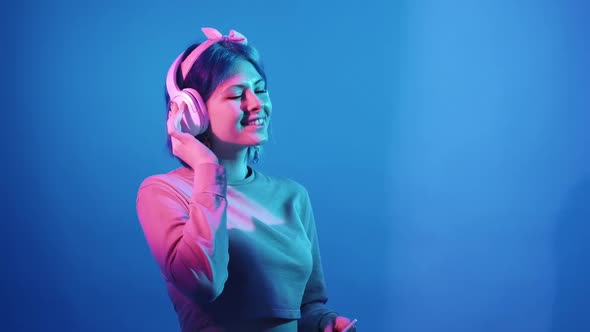 Music Chill Playlist Joy Woman Headphones Neon alt
