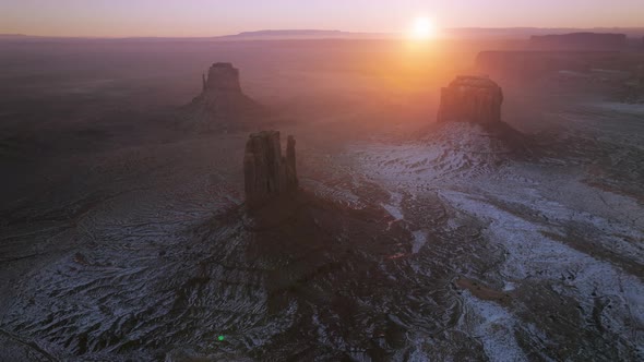 Epic Golden Sunrise Glowing Above Monument Valley Nature Navajo in Arizona USA alt