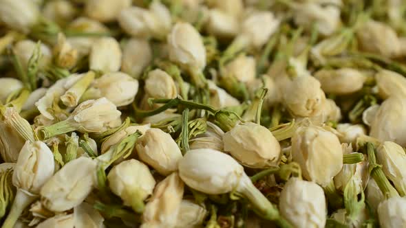 Tea from arid Jasmine flowers alt