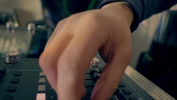 Music Mixer Control Panel alt