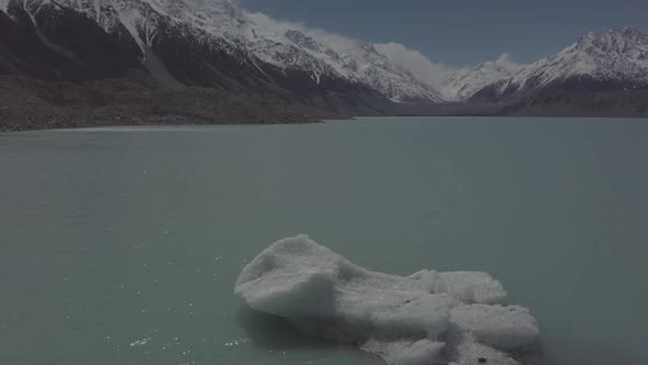 Icy lake in New Zealand